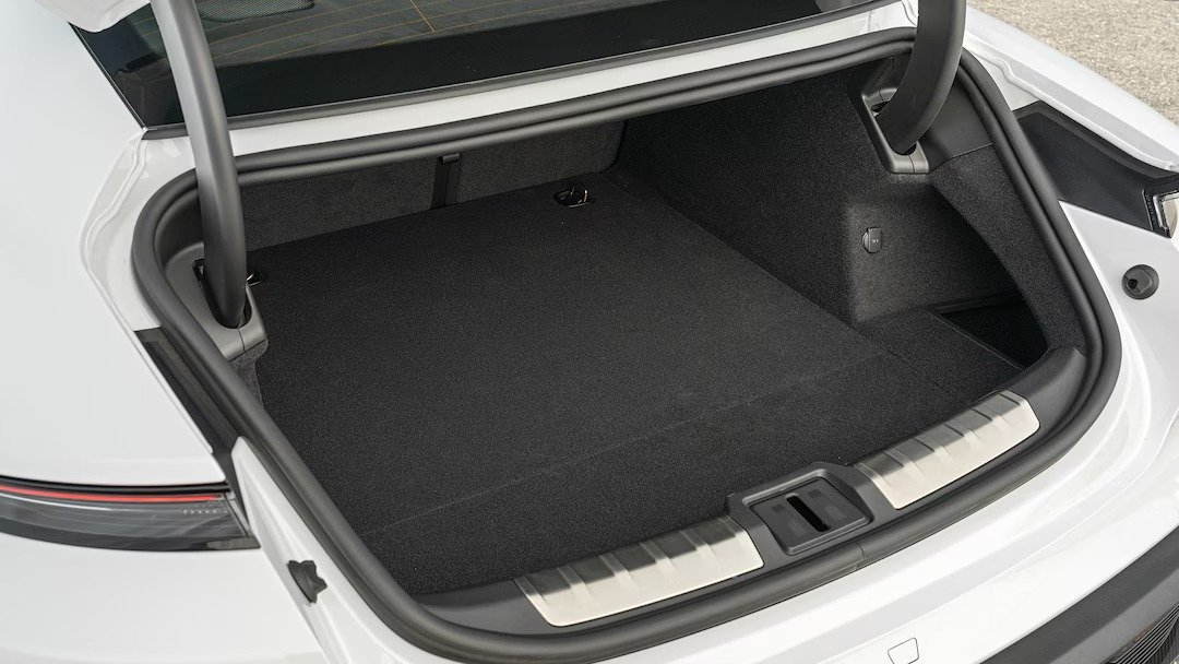 Porsche Taycan Turbo S (2020-2024) trunk, boot, seats up, seats upright, cargo space, cargo volume, cargo capacity, storage