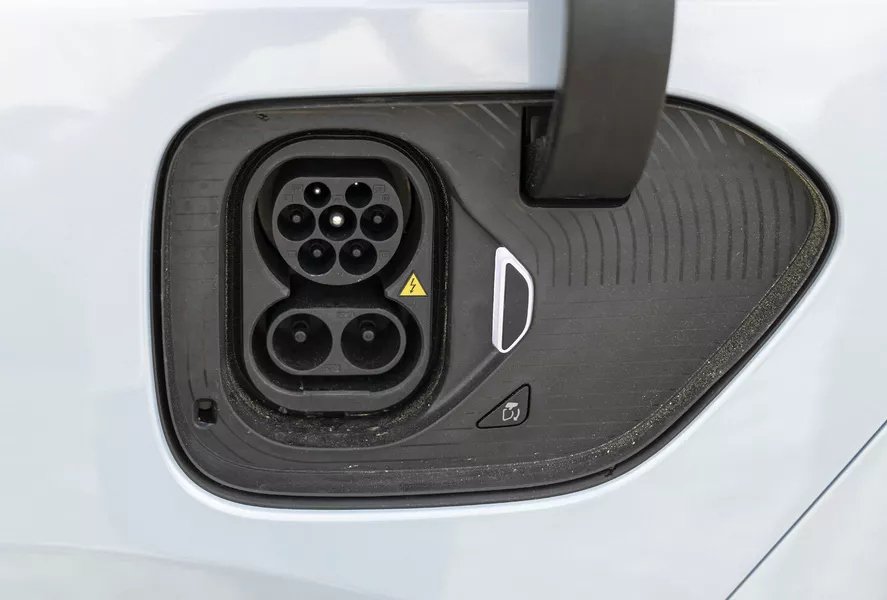 NIO EL6 Standard Range (2023-…) charge port Europe, charging, inlet, plug, connector