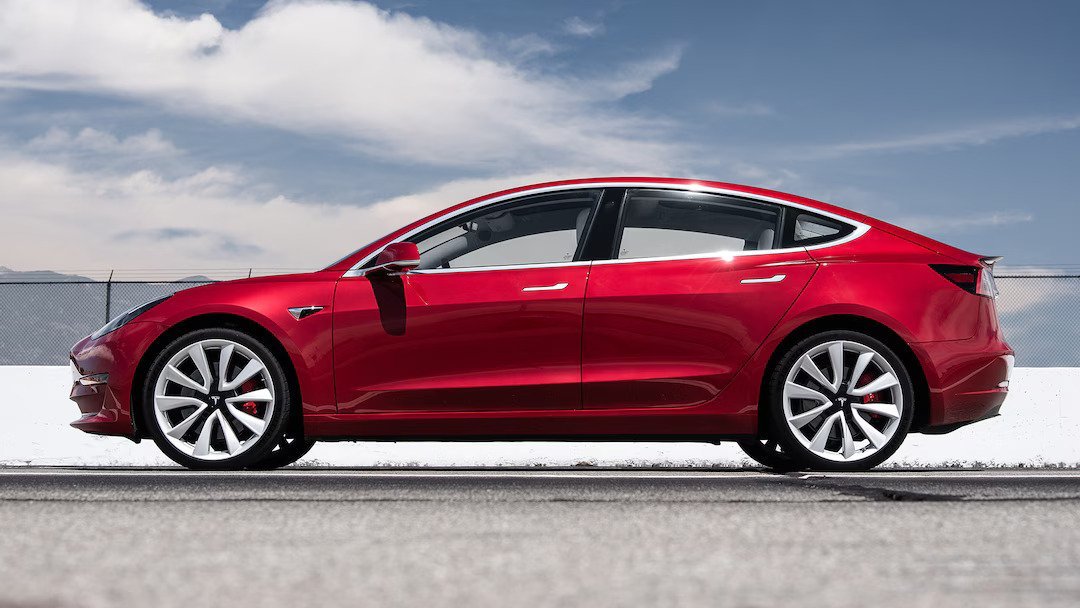 Tesla Model 3 Performance (2018-2024) side profile, silhouette, doors, wheels, exterior