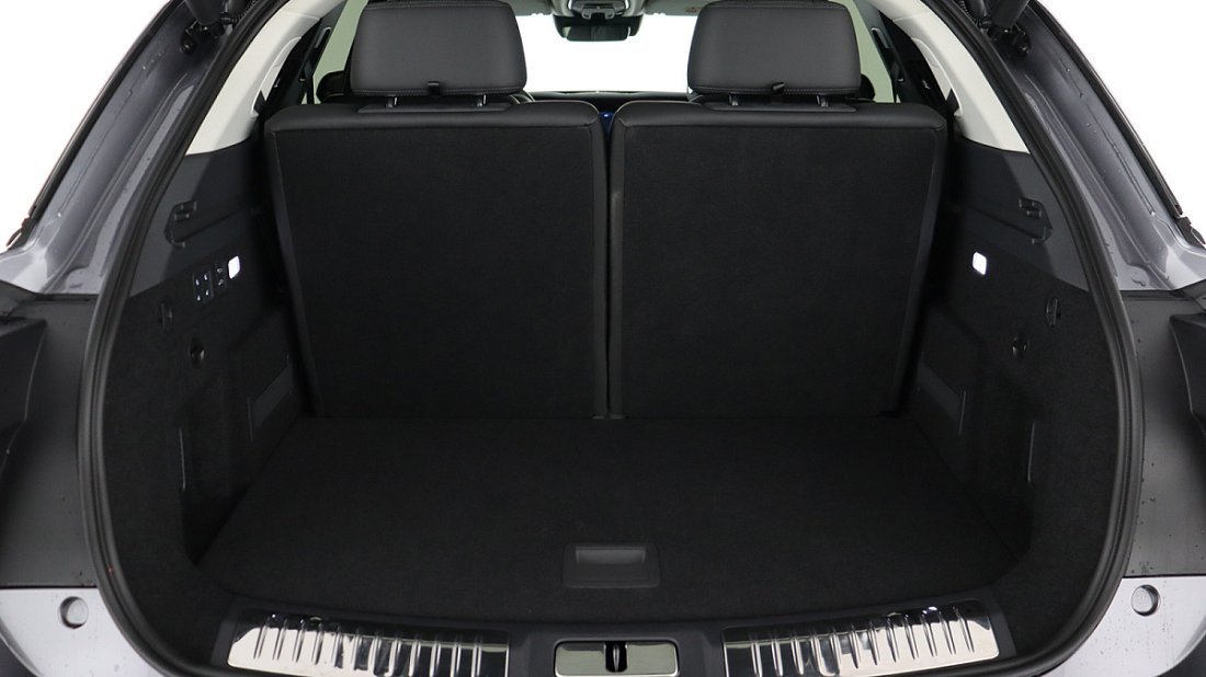 Hongqi E-HS9 99 kWh (2022-...) trunk, boot, seats up, seats upright, cargo space, cargo volume, cargo capacity, storage