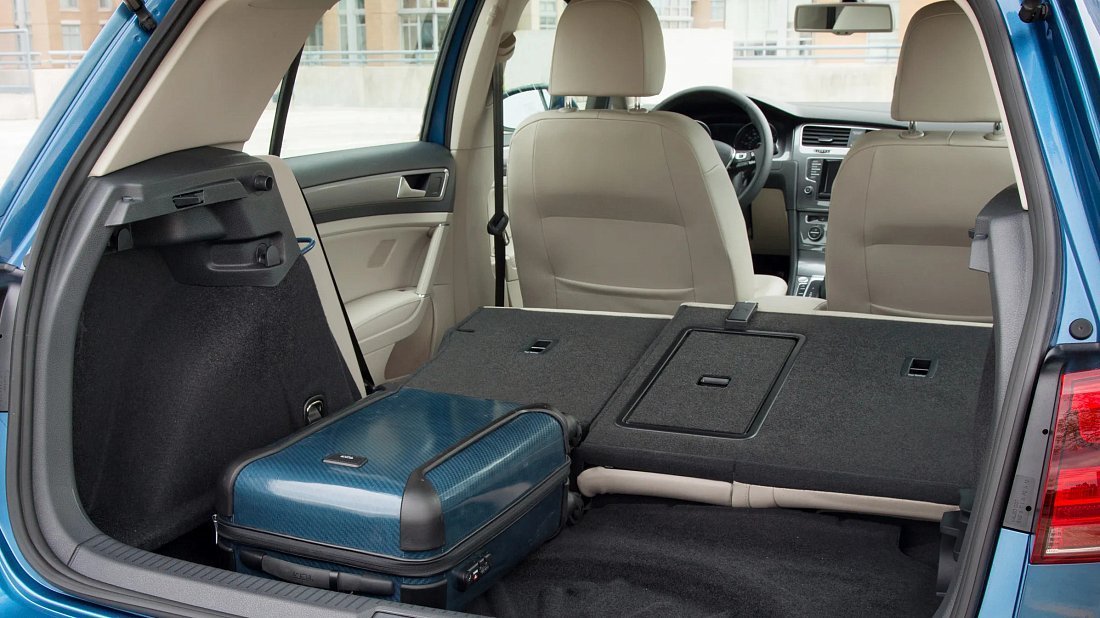 Volkswagen e-Golf 24.2 kWh (2014-2016) trunk, boot, expanded, folded seats, maximum volume, max cargo, max capacity, max storage