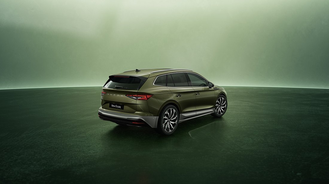 Škoda Enyaq 85 (2025-…) rear quarter, three-quarter view, diagonal, exterior