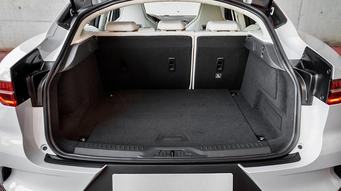 Jaguar I-Pace EV400 (2020-2024) trunk photo, boot, seats up, seats upright, cargo space, cargo volume, cargo capacity, storage