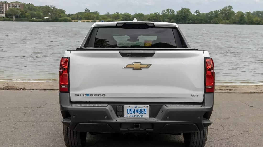 Chevrolet Silverado EV Work Truck Standard Range (2025-…) rear view, taillights, trunk, spoiler, badge, bumper, exterior