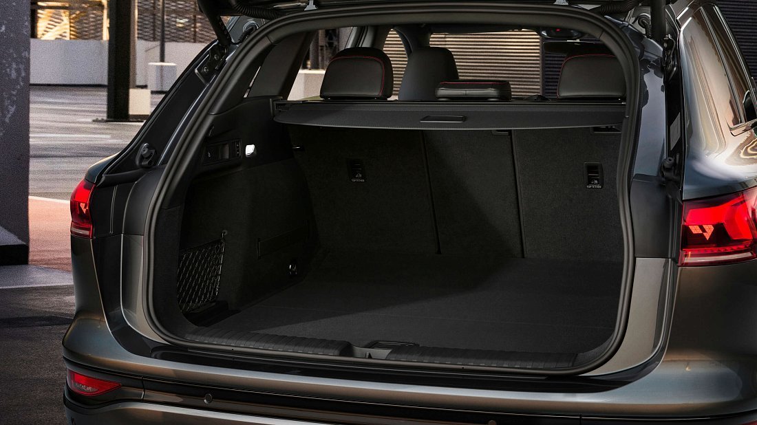 Audi SQ6 e-tron (2024-…) trunk, boot, seats up, seats upright, cargo space, cargo volume, cargo capacity, storage