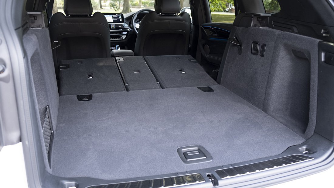 BMW iX3 Gen 1 (2020-2021) trunk, boot, expanded, folded seats, maximum volume, max cargo, max capacity, max storage