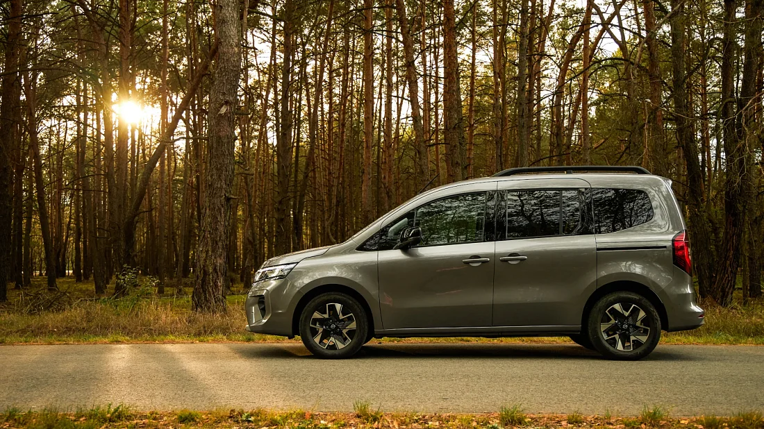 Nissan Townstar Evalia EV L1 (2023-…) side profile, silhouette, doors, wheels, exterior
