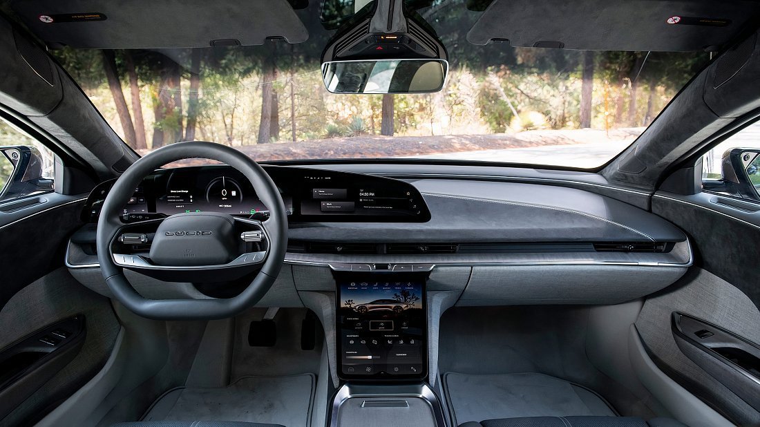 Lucid Air Dream Edition Performance (2021-2022) interior, front seat, driver seat, dashboard, steering wheel, infotainment, cockpit