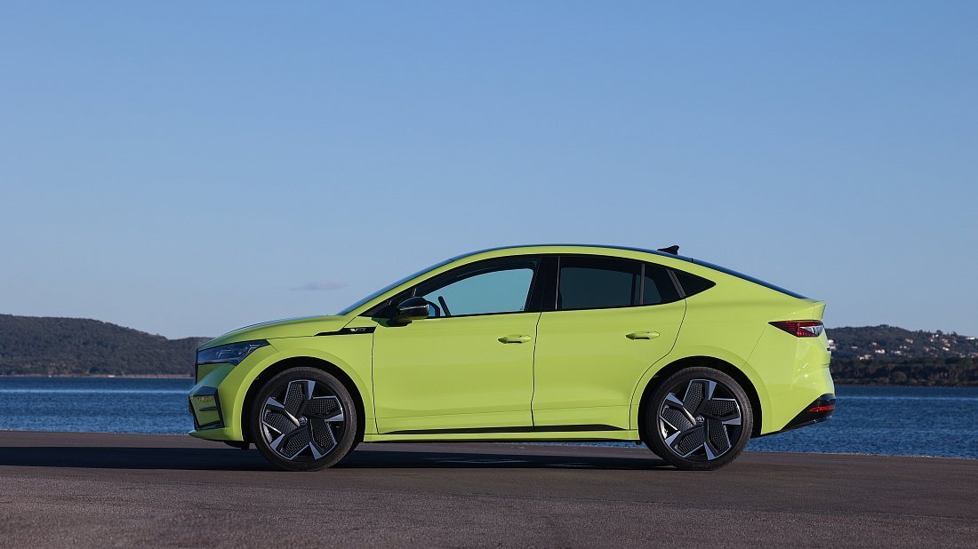 Škoda Enyaq Coupe RS (2023-2025) side profile, silhouette, doors, wheels, exterior