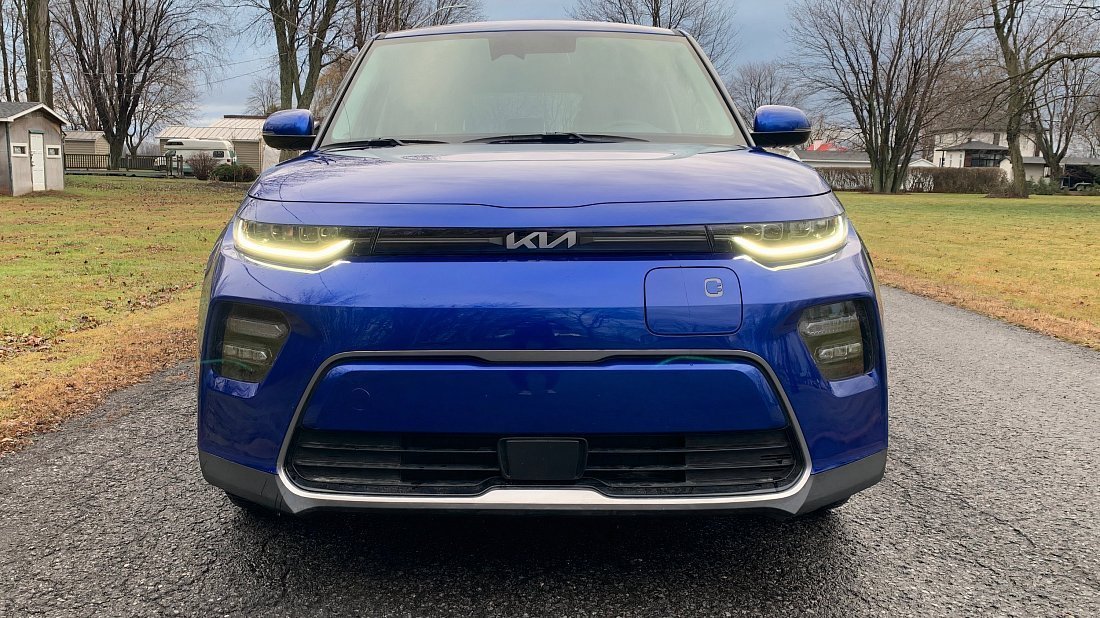 Kia Soul EV Standard Range (2020-…) front fascia, grille, headlights, bumper, exterior