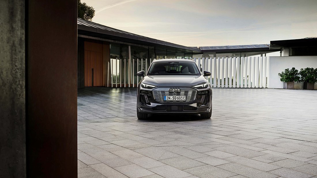 Audi SQ6 e-tron (2024-…) front fascia, grille, headlights, bumper, exterior