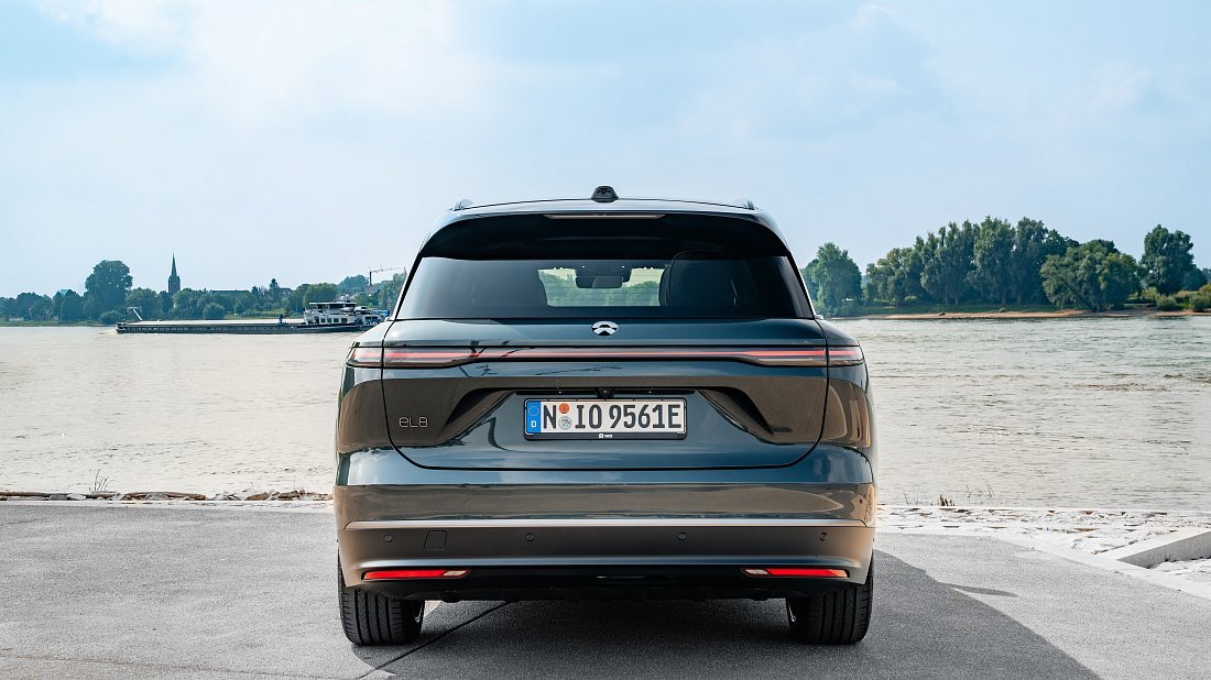 NIO EL8 Standard Range (2024-…) rear view, taillights, trunk, spoiler, badge, bumper, exterior