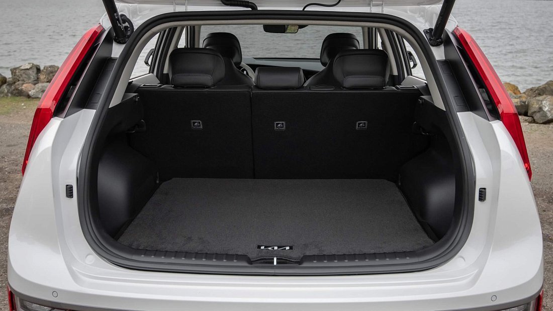 Kia Niro EV Long Range (2022-…) trunk, boot, seats up, seats upright, cargo space, cargo volume, cargo capacity, storage