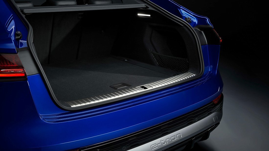 Audi SQ8 Sportback e-tron (2023-…) trunk, boot, seats up, seats upright, cargo space, cargo volume, cargo capacity, storage