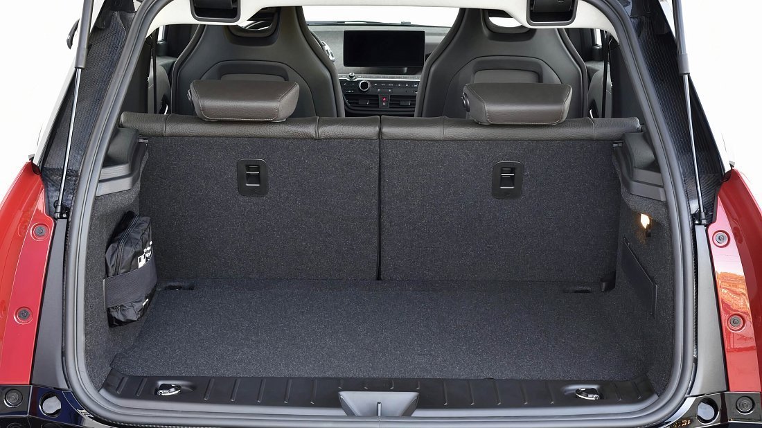 BMW i3 BEV 120 Ah (2018-2022) trunk, boot, seats up, seats upright, cargo space, cargo volume, cargo capacity, storage