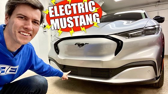 Video: 2021 Ford Mustang Mach-E Review - 10 Best Features Of Ford&#39;s EV