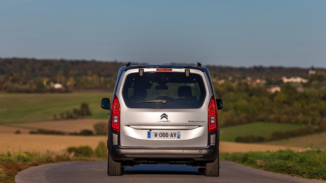 Citroën e-Berlingo M 50 kWh (2021-2024) rear view, taillights, trunk, spoiler, badge, bumper, exterior