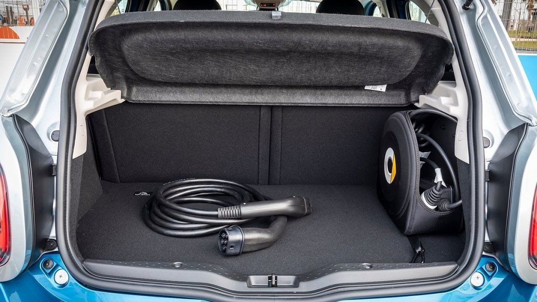 Smart EQ forfour (2020-2022) trunk, boot, seats up, seats upright, cargo space, cargo volume, cargo capacity, storage