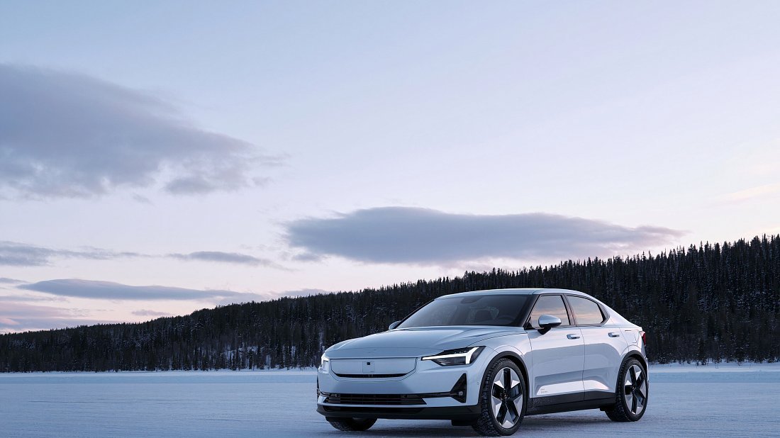 Polestar 2 Standard Range Single Motor (2024-…) front view, front quarter, diagonal, exterior