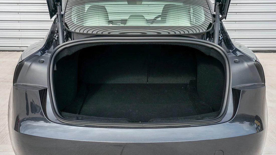 Tesla Model 3 RWD (2023-…) trunk, boot, seats up, seats upright, cargo space, cargo volume, cargo capacity, storage
