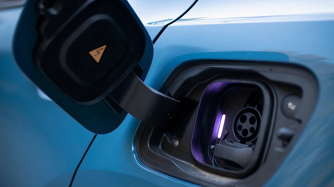 Volvo C40 Recharge (EC40) Twin Pure Electric (2021-2022) charge port USA, charging, inlet, plug, connector