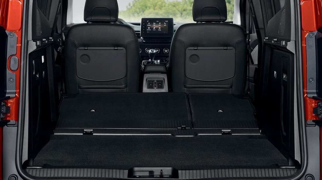 Nissan Townstar Evalia EV L1 (2023-…) trunk, boot, expanded, folded seats, maximum volume, max cargo, max capacity, max storage
