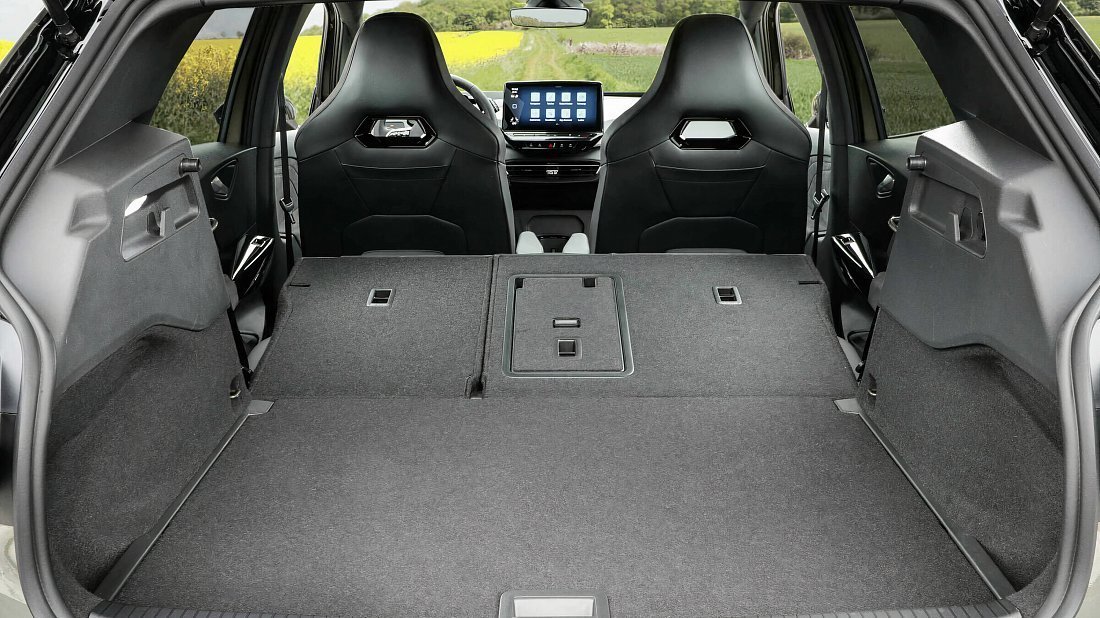 Volkswagen ID.3 Pro (2023-2024) trunk, boot, expanded, folded seats, maximum volume, max cargo, max capacity, max storage