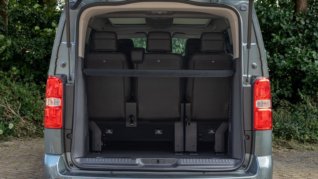 Peugeot e-Traveller L2 75 kWh (2024-...) trunk, boot, seats up, seats upright, cargo space, cargo volume, cargo capacity, storage
