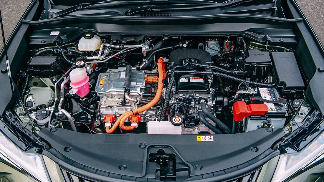 Lexus UX 300e (2020-2023) frunk photo, front trunk, under hood, storage, cargo, capacity, bonus space