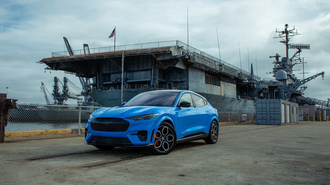 Ford Mustang Mach-E GT (2021-2022) front view, front quarter, diagonal, exterior