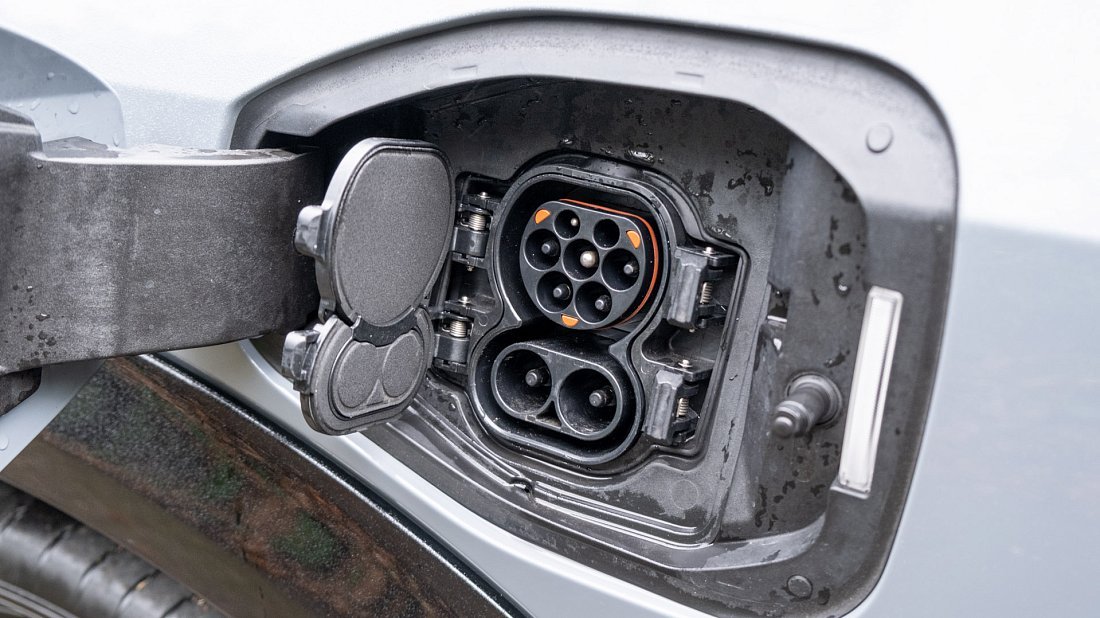 Nissan Ariya 87 kWh e-4ORCE AWD Nismo (2024-…) charge port Europe photo, charging, inlet, plug, connector
