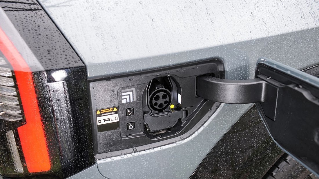 Kia EV9 Standard Range RWD (2023-…) charge port USA, charging, inlet, plug, connector
