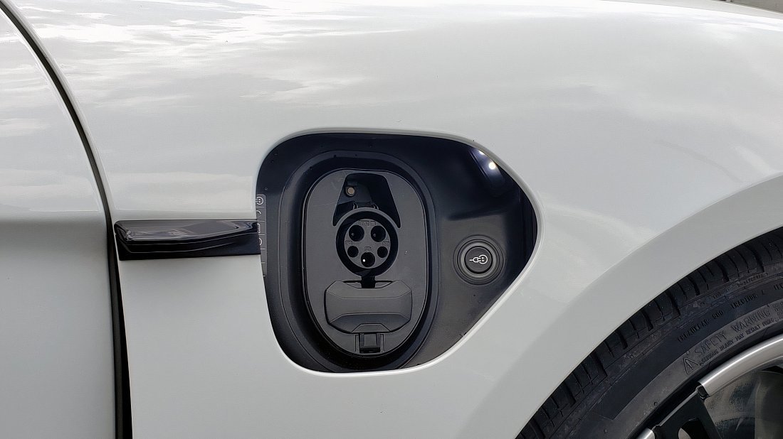 Porsche Taycan Turbo (2020-2024) charge port USA, charging, inlet, plug, connector