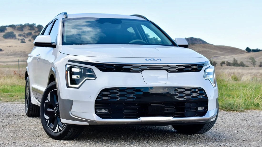 Kia Niro EV Long Range (2022-…) front fascia, grille, headlights, bumper, exterior