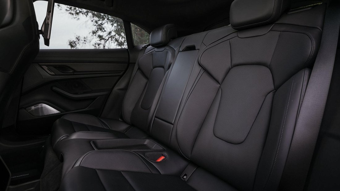 Porsche Taycan Turbo GT (2024-…) rear seats, back seats, passenger seats, legroom, headroom, interior