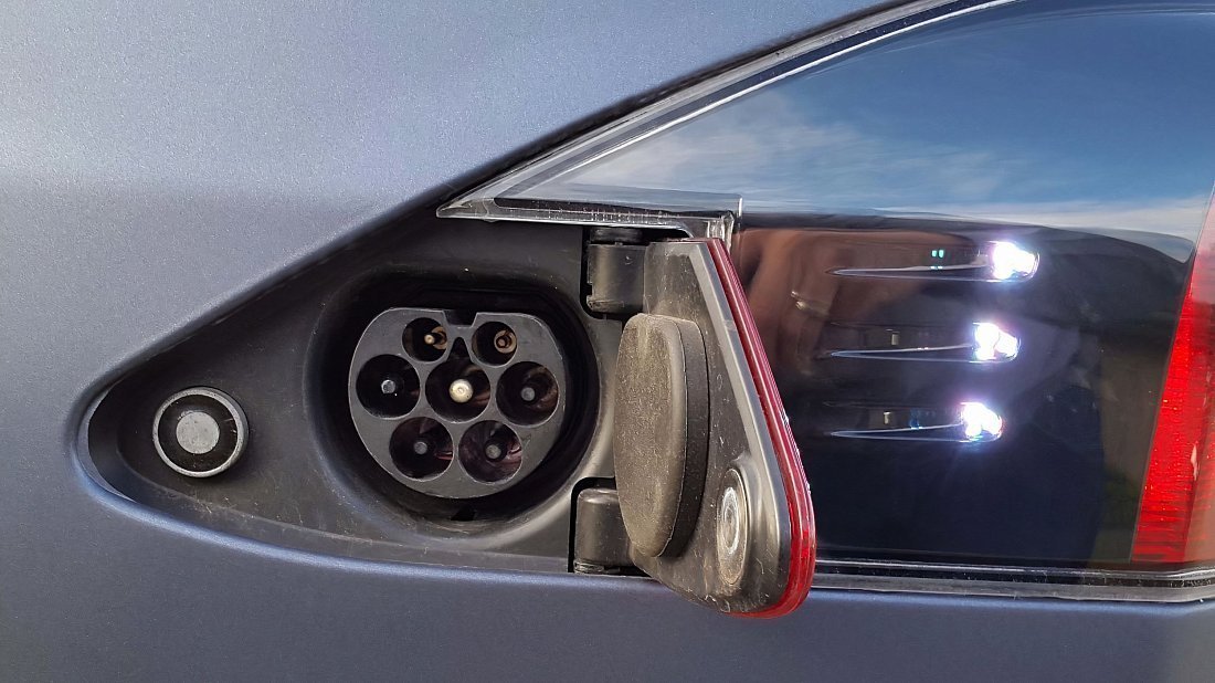 Tesla Model X Long Range Plus (2020-2021) charge port Europe, charging, inlet, plug, connector