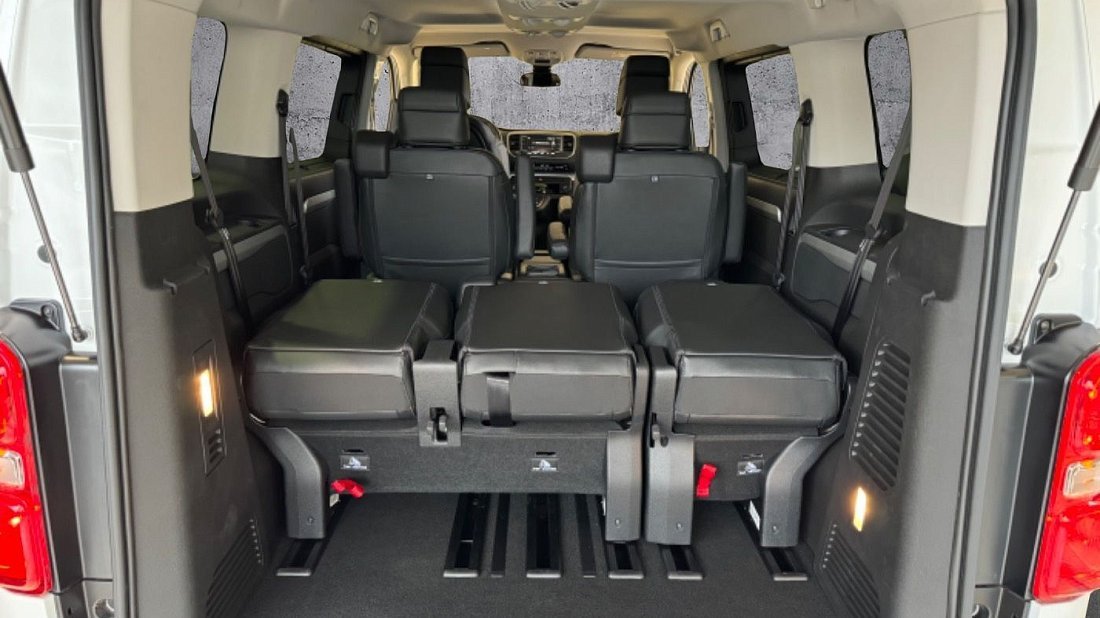 Opel Zafira Electric Life M 50 kWh (2020-2024) trunk, boot, expanded, folded seats, maximum volume, max cargo, max capacity, max storage