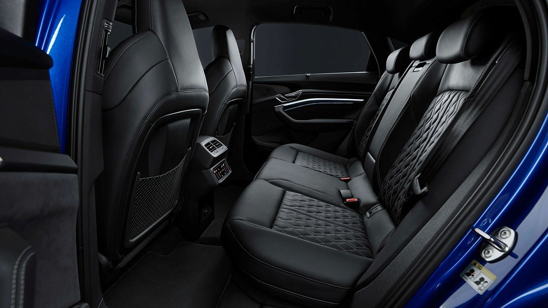 Audi SQ8 Sportback e-tron (2023-…) rear seats, back seats, passenger seats, legroom, headroom, interior