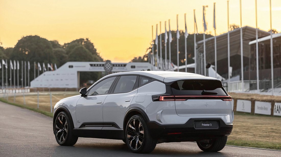 Polestar 3 Long Range Dual Motor (2024-…) rear quarter, three-quarter view, diagonal, exterior