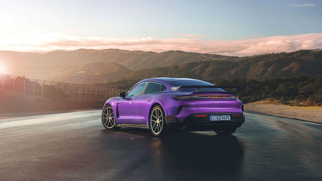 Porsche Taycan Turbo GT Weissach Package (2024-…) rear quarter, three-quarter view, diagonal, exterior