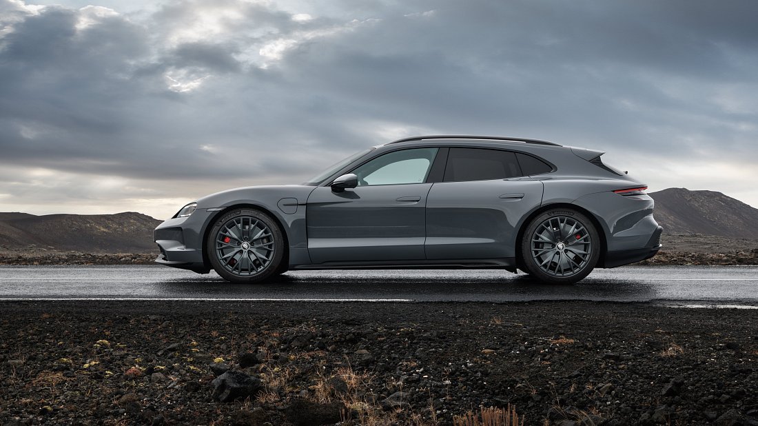 Porsche Taycan GTS Sport Turismo (2024-...) side profile photo, silhouette, doors, wheels, exterior
