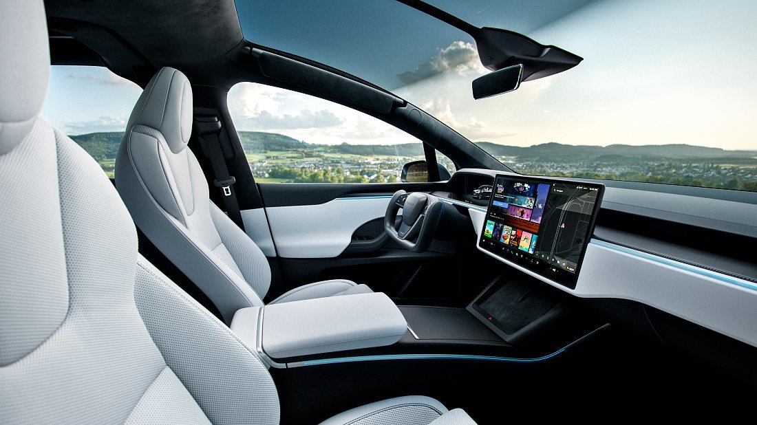 Tesla Model X Plaid (2025-…) interior, front seat, driver seat, dashboard, steering wheel, infotainment, cockpit