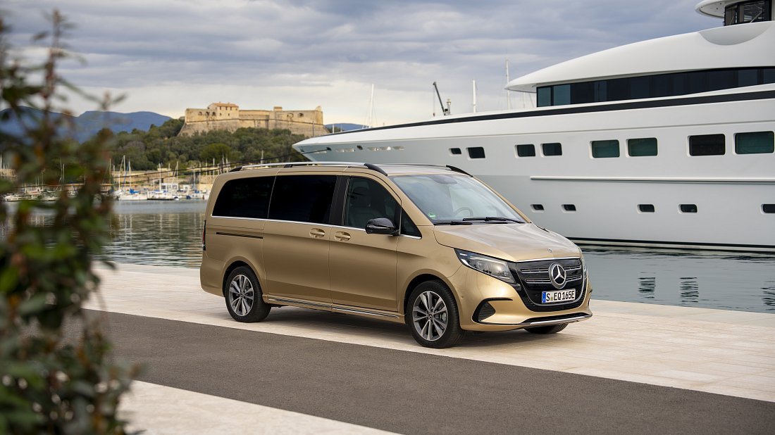 Mercedes EQV 250 Extra Long (2024-...) front view, front quarter, diagonal, exterior