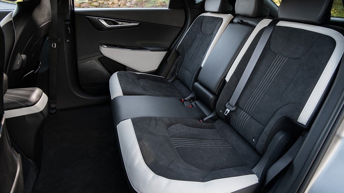Kia EV6 Long Range RWD (2021-2024) rear seats, back seats, passenger seats, legroom, headroom, interior