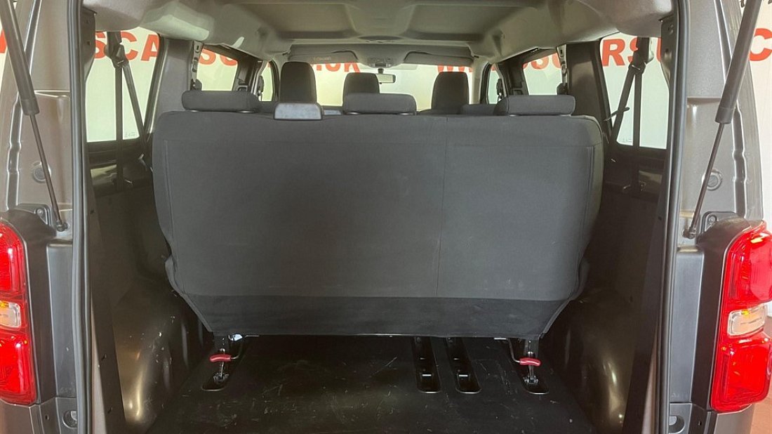 Citroën e-Jumpy Combi M 75 kWh (2020-2024) trunk, boot, seats up, seats upright, cargo space, cargo volume, cargo capacity, storage