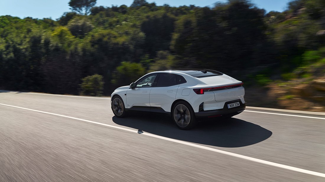 Polestar 4 Long Range Single Motor (2024-…) rear quarter, three-quarter view, diagonal, exterior