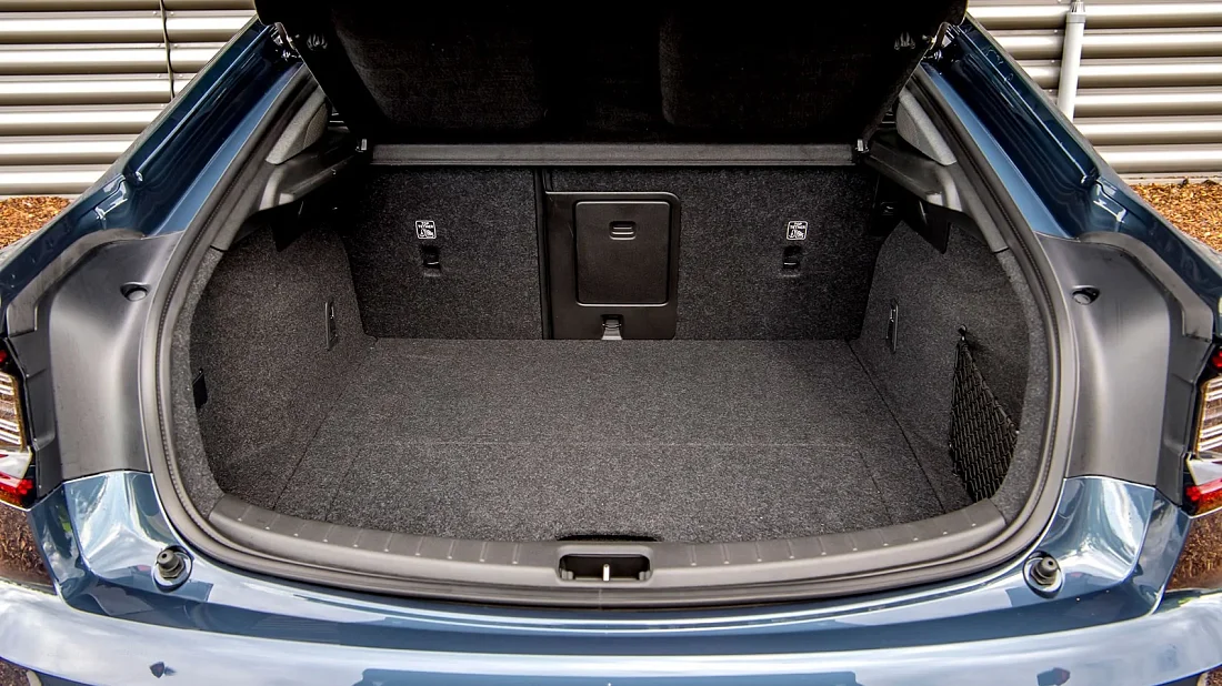 Polestar 2 Long Range Performance (2023-…) trunk, boot, seats up, seats upright, cargo space, cargo volume, cargo capacity, storage