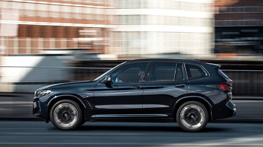 BMW iX3 Gen 2 (2021-…) side profile, silhouette, doors, wheels, exterior
