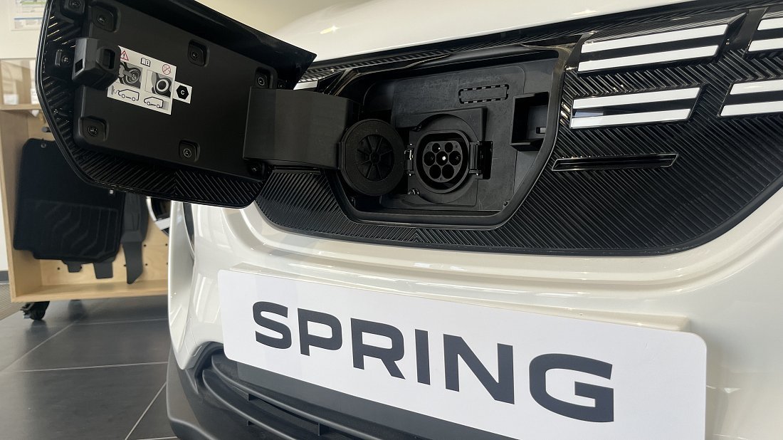 Dacia Spring Cargo Electric 45 (2023-2024) charge port Europe photo, charging, inlet, plug, connector