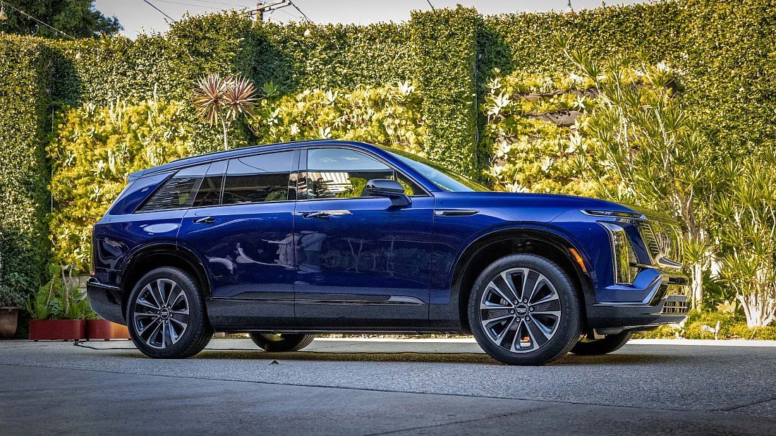 Cadillac Vistiq AWD (2025-…) side profile, silhouette, doors, wheels, exterior